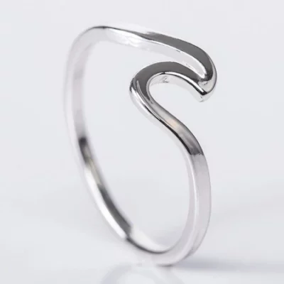 Minimalistic Ocean Wave Ring