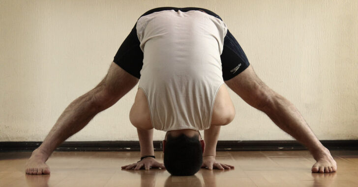 Prasarita Padottanasana – Learn To Practice It Keeping Precautions, Tips & Variations In Mind