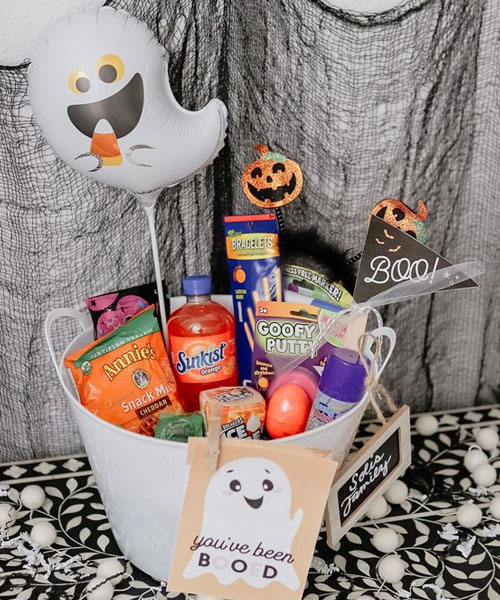 spooky basket ideas