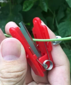 Multi-Use Thumb Knife For Fruits & Vegetable Harvesting