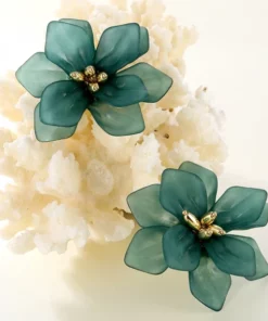 Acrylic Flower Earrings For Earthy Vibes