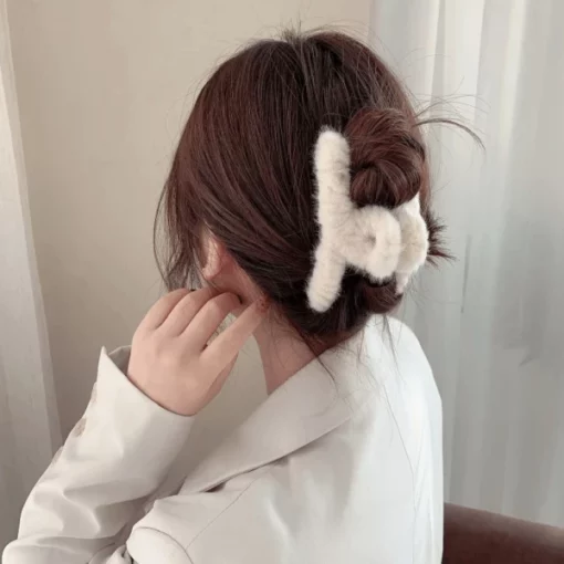 Elegant Faux Fur Plush Hair Claw