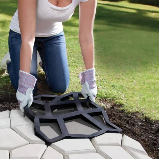 DIY Reusable Garden Easy Path Maker Mold