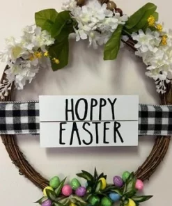 Hoppy Easter wall hanging