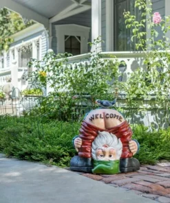 Welcome Gnome Statue